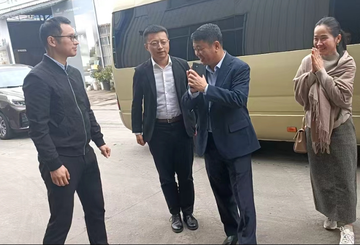 柬埔寨西哈努克市市长莅临佳信机械园区参观考察